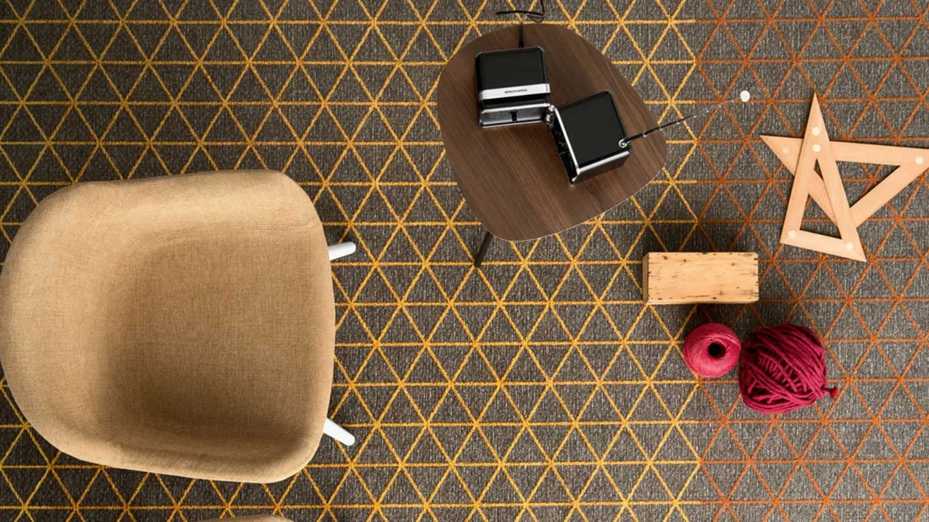Tappeto Apotema ispirato agli origami giapponesi di Calligaris