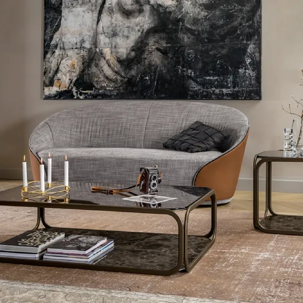 Tavolino con top in vetro, struttura in metallo bronzato e piano della base in grès porcellanato Emperador Remind di Tonin Casa