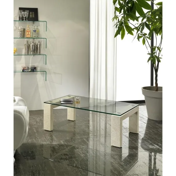 Tavolino Millerighe con base in pietra fossile e top in vetro temprato di Stones
