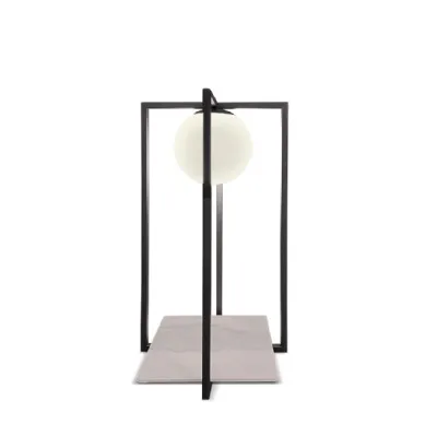 Lampada da tavolo Trilly in metallo con base in ceramica effetto marmo di Egoitaliano