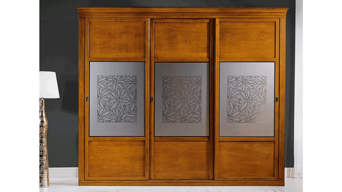 Armadio con 3 ante scorrevoli I Petali in legno finitura Noce con Vetro decorato di Betamobili
