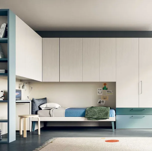 Armadio con ante battenti in melaminico con terminale libreria Start Ponte Angolare di Clever