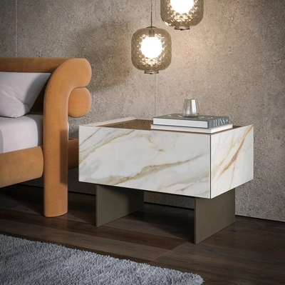 Comodino Cristalia in vetro stampato di Tonin Casa