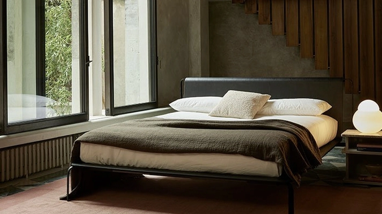 Letto matrimoniale Bend-e Wood di Bolzan Letti