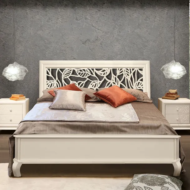 Letto Deco 02276RC in legno con testiera traforata di Betamobili