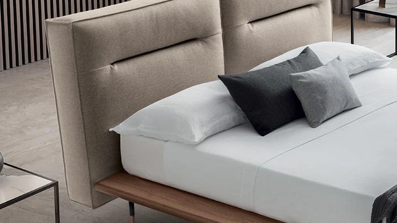 Letto con testiera Moonlight di Felis