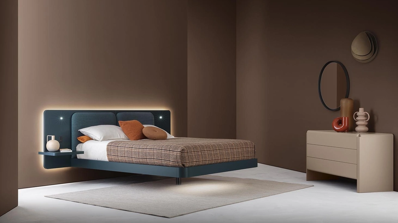 Letto sospeso in laccato con testiera Grand Voile di Alf Da Frè