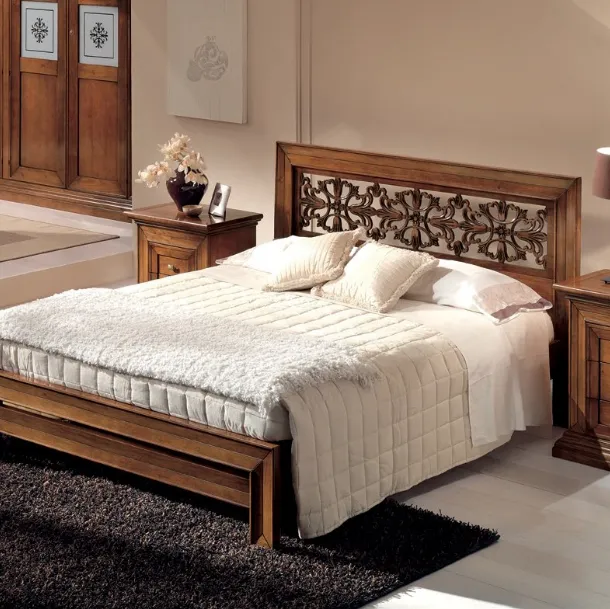 Letto Michelangelo FMG024-I in legno con testiera intagliata di Betamobili