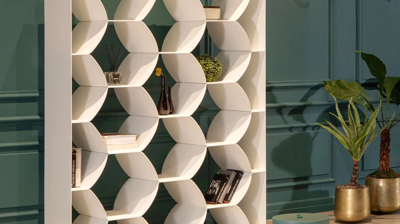 Libreria di design Honeybook in acciaio verniciato di Tonin Casa