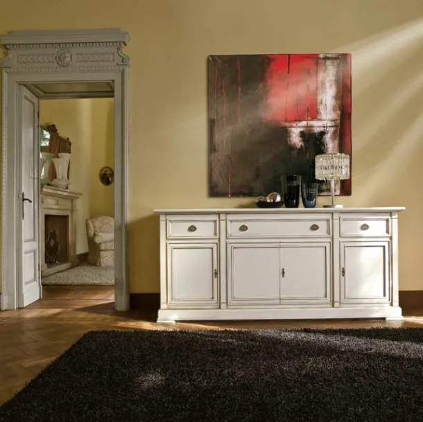 Madia classica in legno laccato bianco a 4 ante di Betamobili