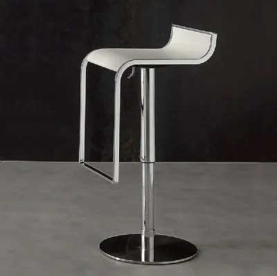 Sgabello regolabile di design con seduta in ecopelle e struttura in metallo cromato Mizar di La Seggiola