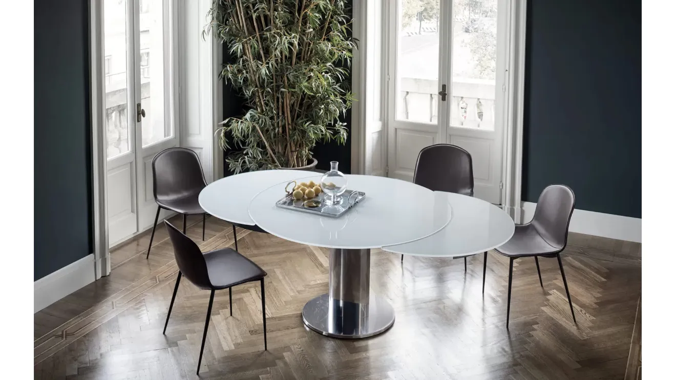 Sedia Seventy rivestita in cuoio con struttura in acciaio laccato di Bontempi