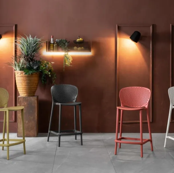 Sgabello in polipropilene Spot di Stones