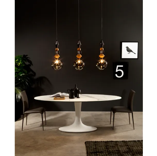 Tavolo con piano in ceramica e base a stelo Imperial di Tonin Casa