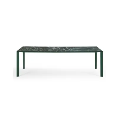 Tavolo Akashi in ceramica di Midj