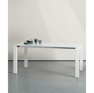 Tavolo Neal in MDF bianco di Stones