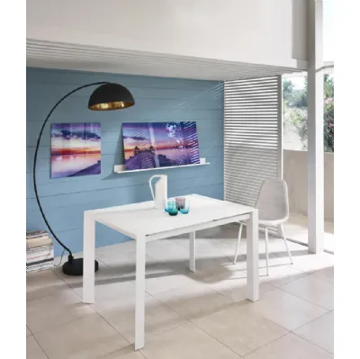 Tavolo allungabile Pixel in vetro temperato acidato bianco con gambe in metallo di Stones