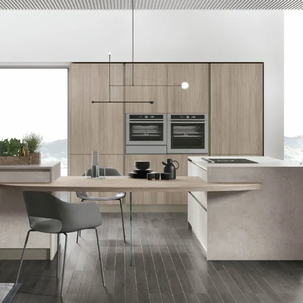 Cucina Moderna con isola Infinity v09 in Graniglia Fiume e Rovere Sesamo di Stosa