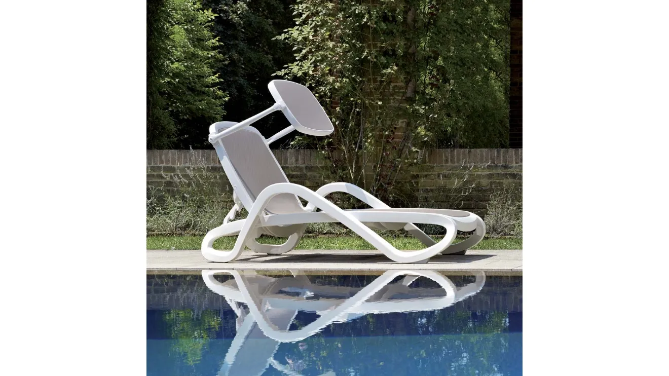 Lettino Alba Bed in tessuto sintetico traspirante con struttura in polipropilene Bed di La Seggiola